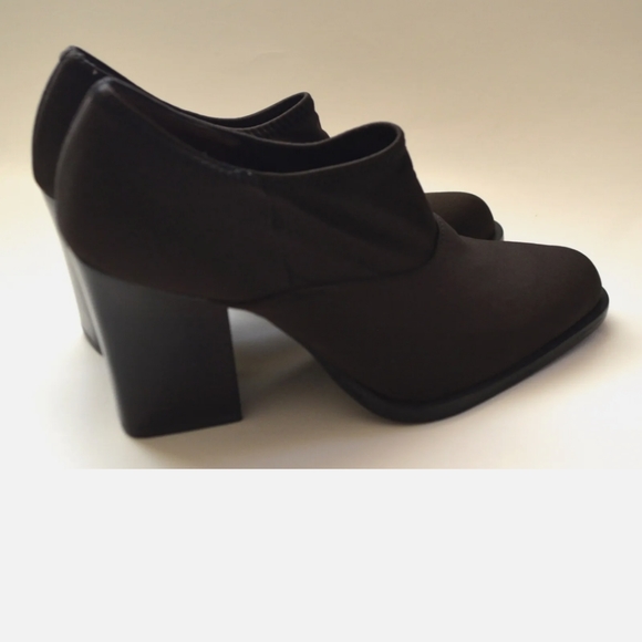 NINE WEST SIZE 5 1/2 M BROWN STRETCH ELASTIC STACK HEEL SLIP ON PUMPS SHOES - Picture 3 of 8